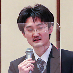 竹内氏