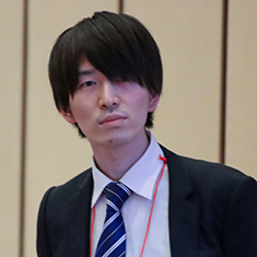 米田氏